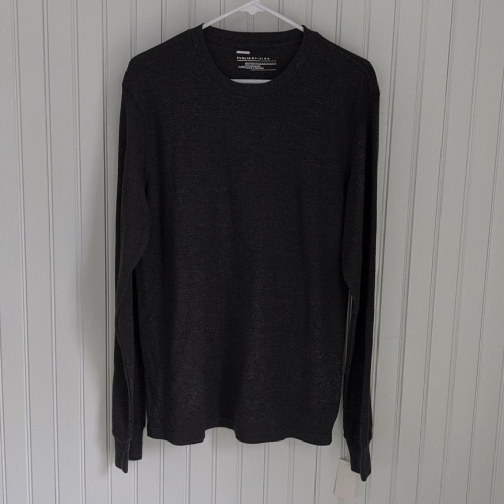 Grey crewneck